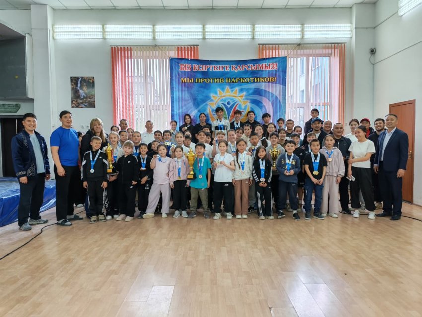 Жарыс